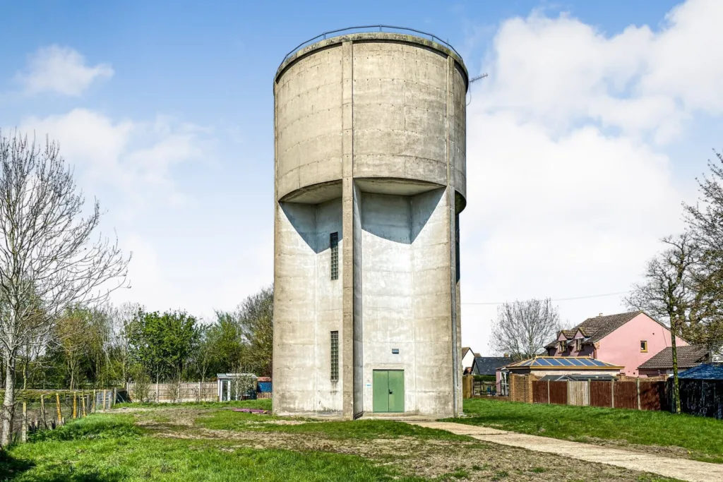 The disused water tower sits on a third of an acre site at Perry, eight miles north west of Huntingdon. It has sold at auction for three times the guide price. 
