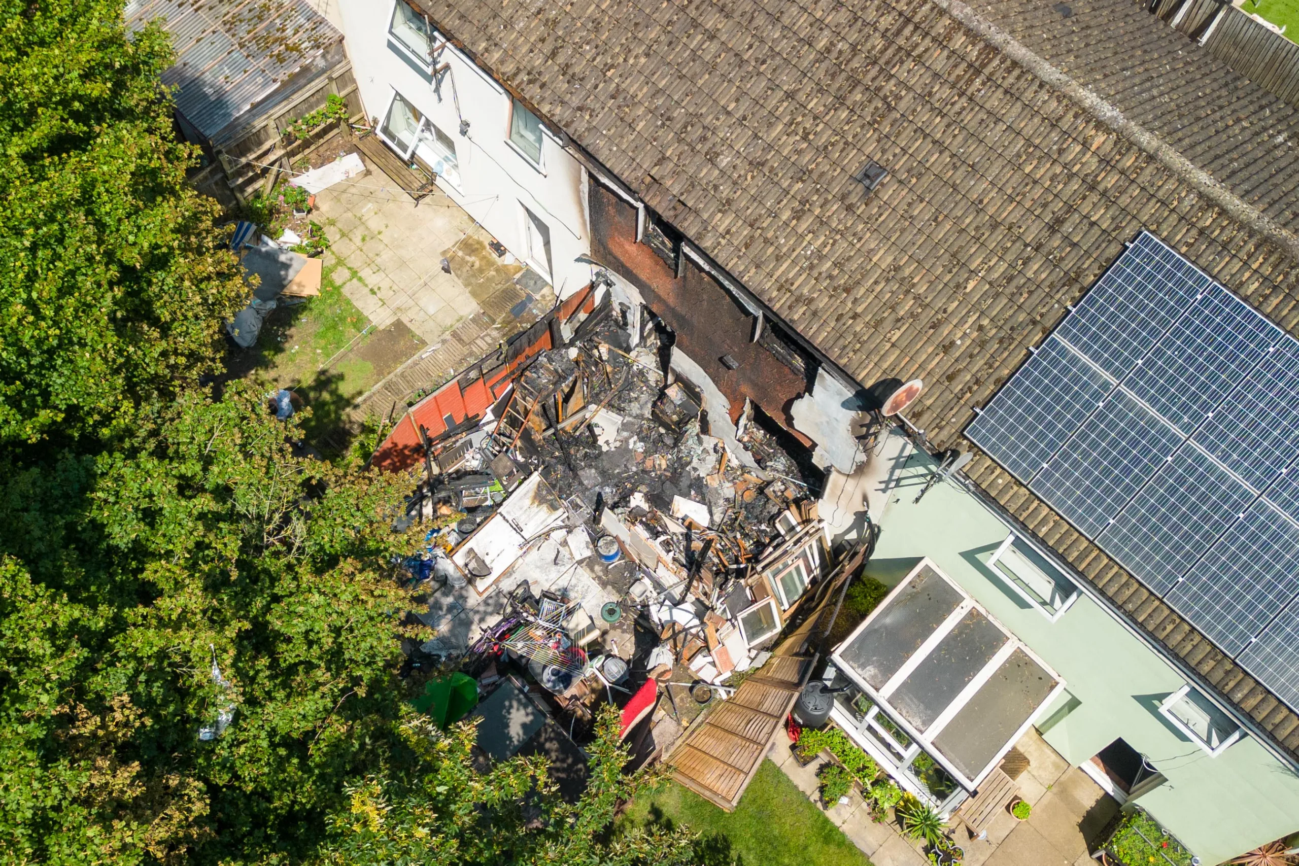 A man died, and a woman suffered ‘life threatening’ injures when a blaze broke out at a house in the Crabtree area of Peterborough early today (Monday). PHOTO: Terry Harris.