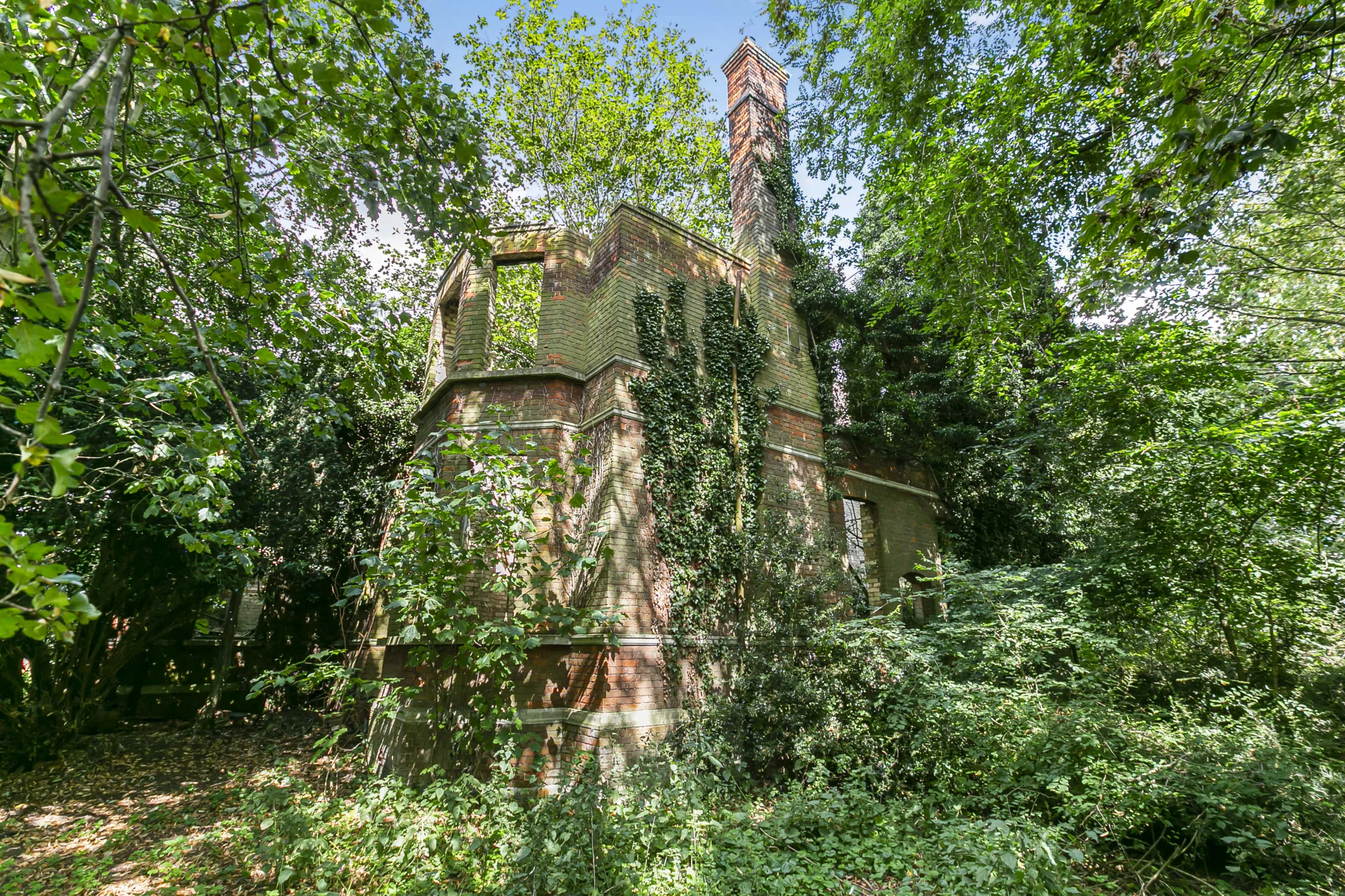 Another headline lot is a vast abandoned Victorian mansion just outside of Longstanton. Following a number of fires at the property, the house has been uninhabited since the 1950s and is offered alongside an additional two acres of land.