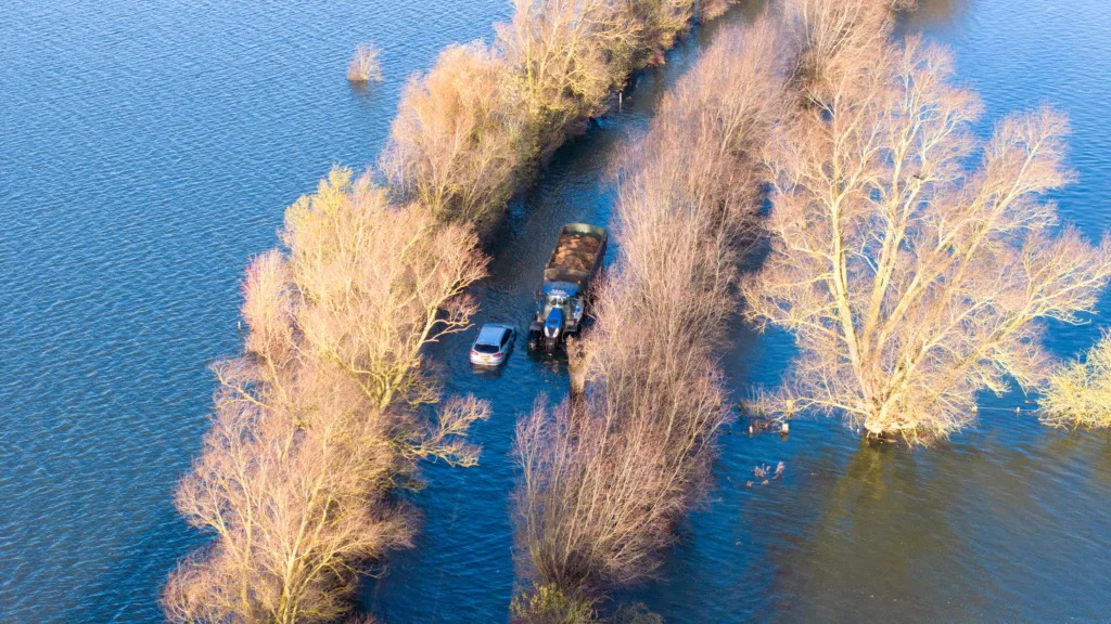 Flooded A1101 in Welney in this morning (Mon). Motorists urged to avoid.  PHOTO: Bav Media 