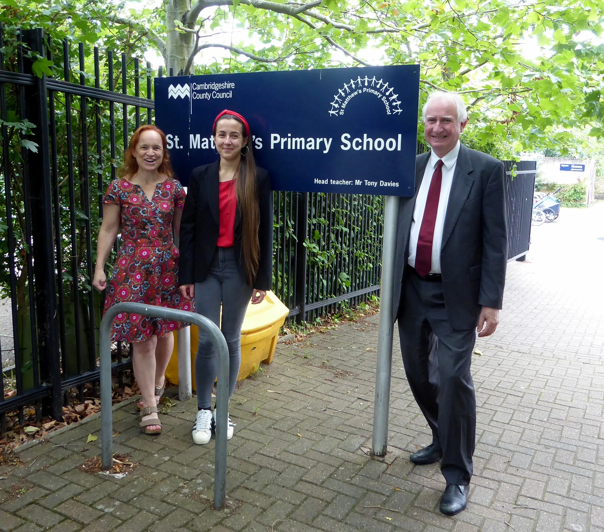 MP Daniel Zeichner with Labour councillors Alex Bulat and Bryony Goodliffe to see the Holiday Activities and Food programme (HAF) in action. HAF is a DfE funded programme to support children aged 4-16 years (reception -Year 11) who are in receipt of pupil premium (or benefits related) free school meals (FSM)