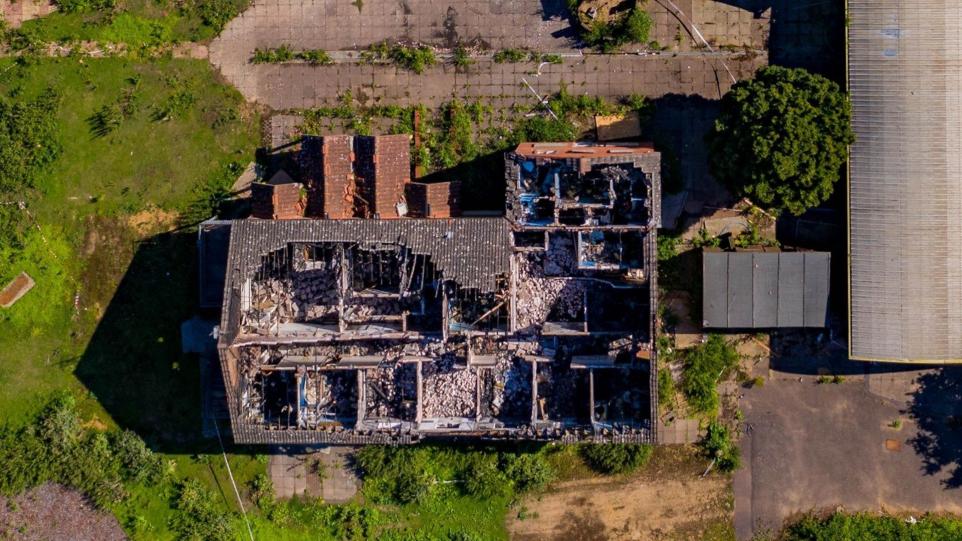 Aerial view from 2020 of the fire ravaged Mepal centre