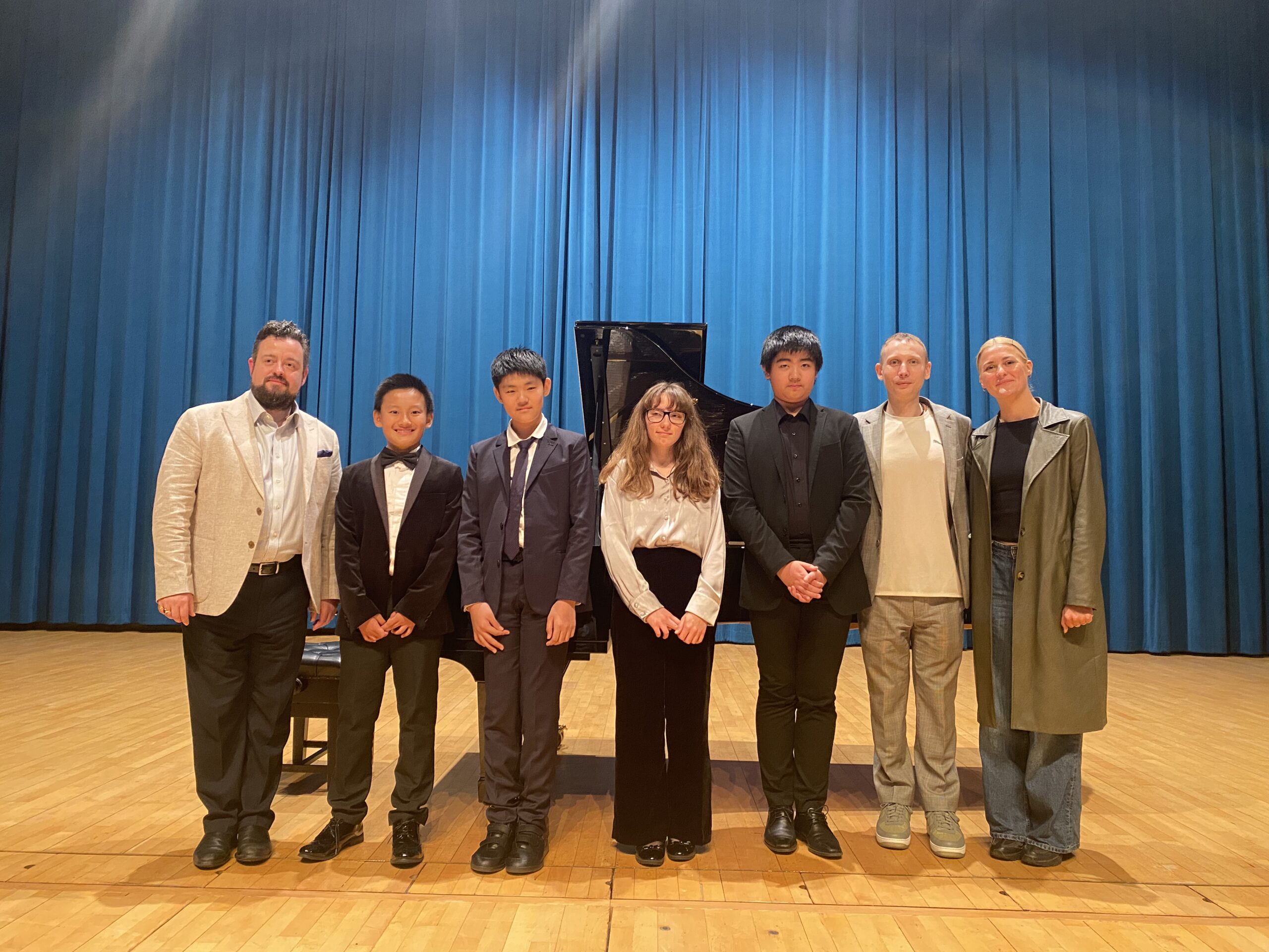 Playing at West Road were Yuchen Gao aged 12; Deva Mira Sperandio, aged 16; Aidan Siqi Zhao, aged 12 and Julian Zhu aged 13. The concert was presented by Ben Johnson, the new director of Cambridge Summer Music Festival.