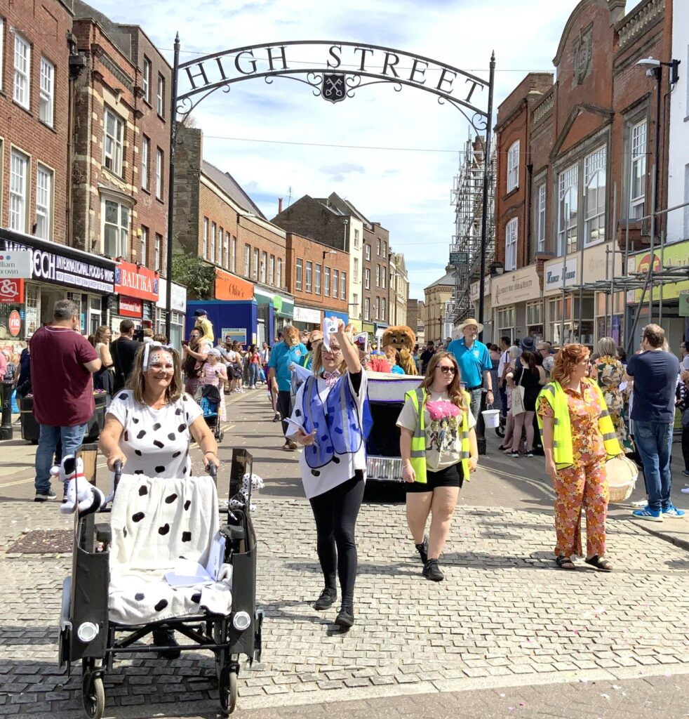 2024 Rose Fair makes its way through Wisbech High Street: Photo Wisbech Tweet 