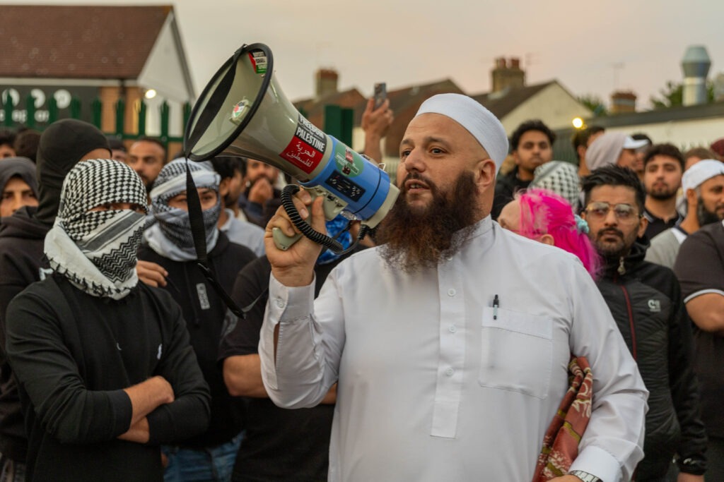 ‘Peterborough riots are so peaceful it’s just showing y’all what’s community spirit,’ wrote one man. Counter protestors congregate on Lincoln Road following social media threats to burn a local immigration centre. Millfield, Peterborough Wednesday 07 August 2024. PHOTO: Terry Harris.